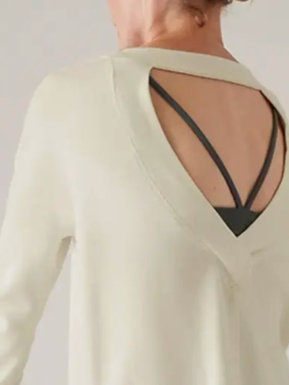 Slouchy Cutout Back Workout Long Sleeve U-Hem Tee
